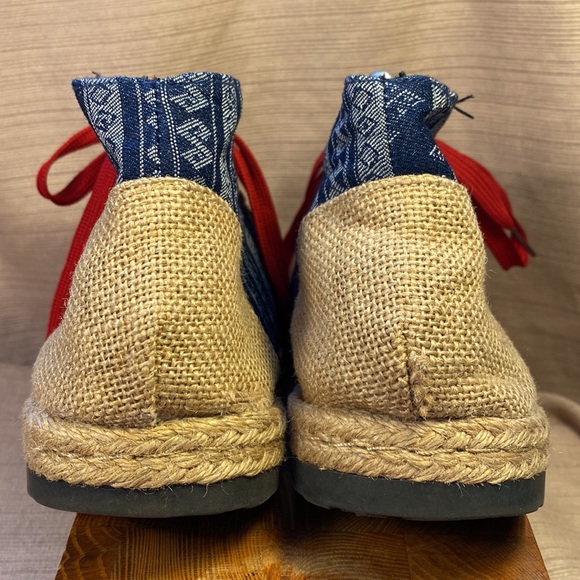 Handmade brocade/embroidered slipon burlap booties - Picture 6 of 16